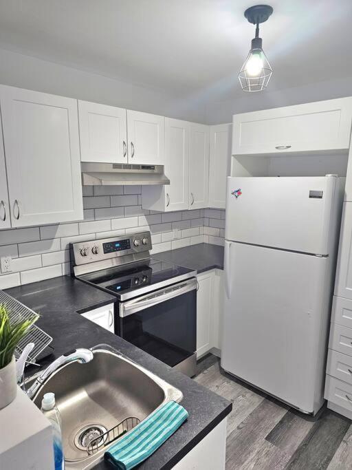 Spacieux Appartement De 3 Chambres Downtown Montréal Exterior foto